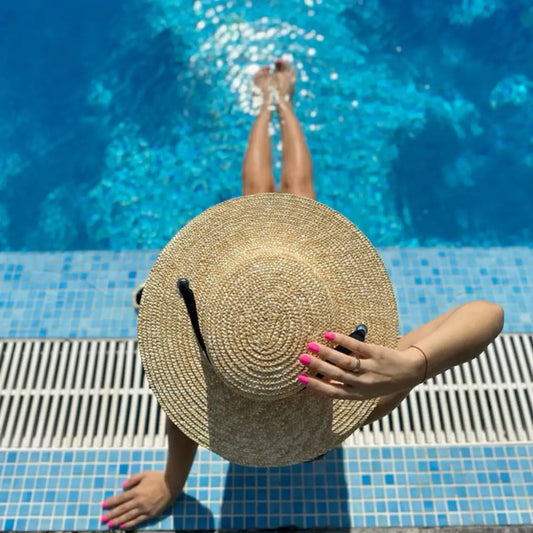 Oversized Straw Hats Trend 2025
