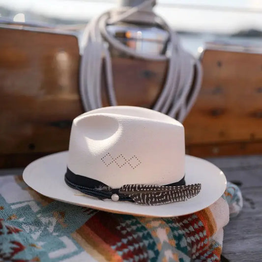 Nylon vs Straw Fishing Hat: Which One Should You Choose?