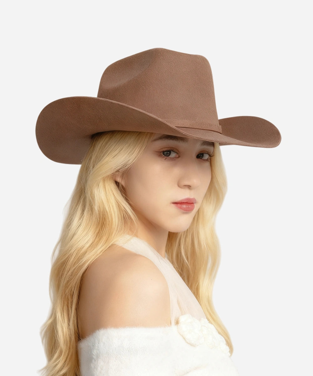 Chic cowgirl hat for women